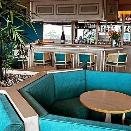 De L'europe Hotell 3*